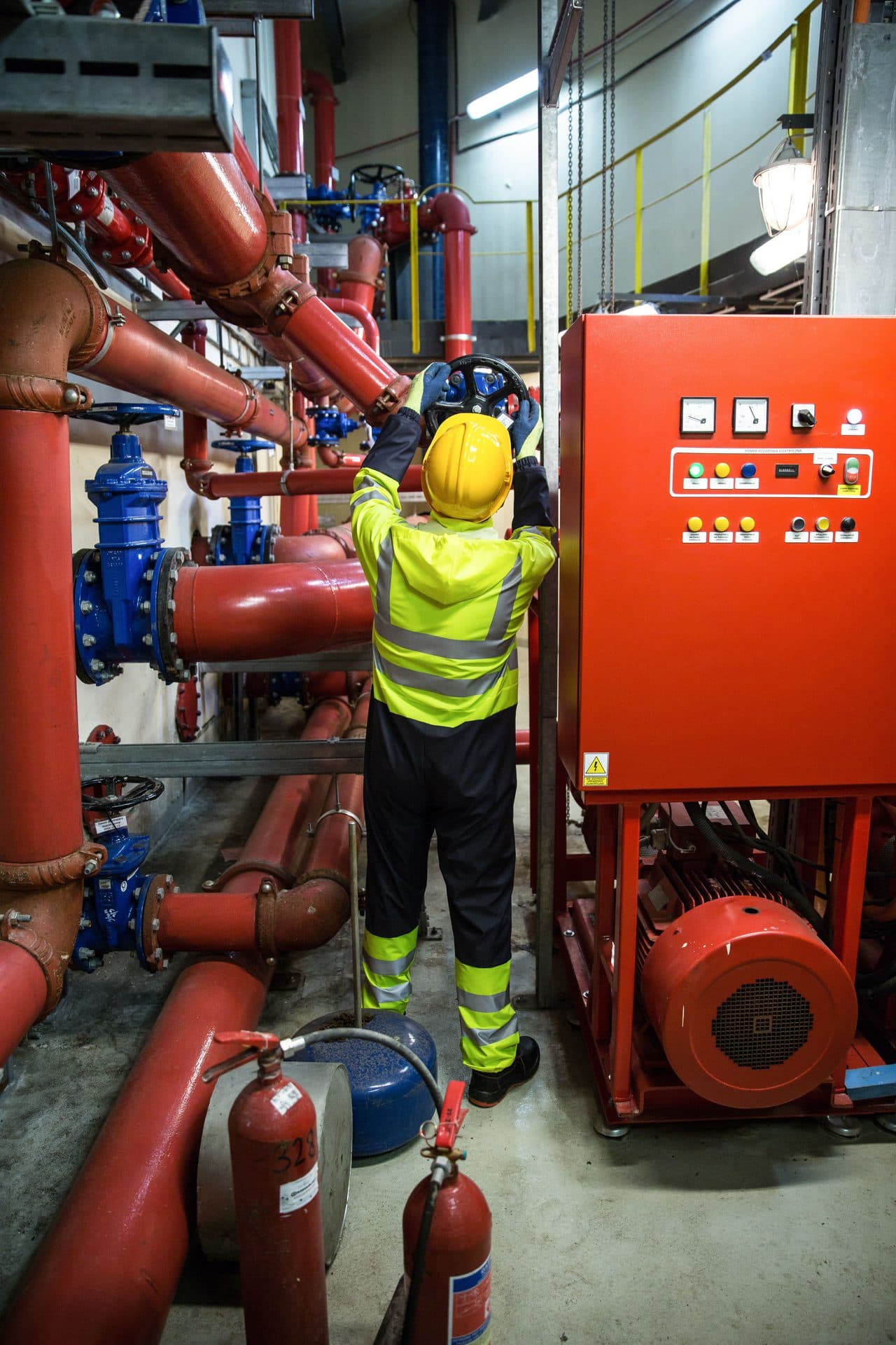 Maintenance préventive d'une centrale hydraulique industrielle en atelier