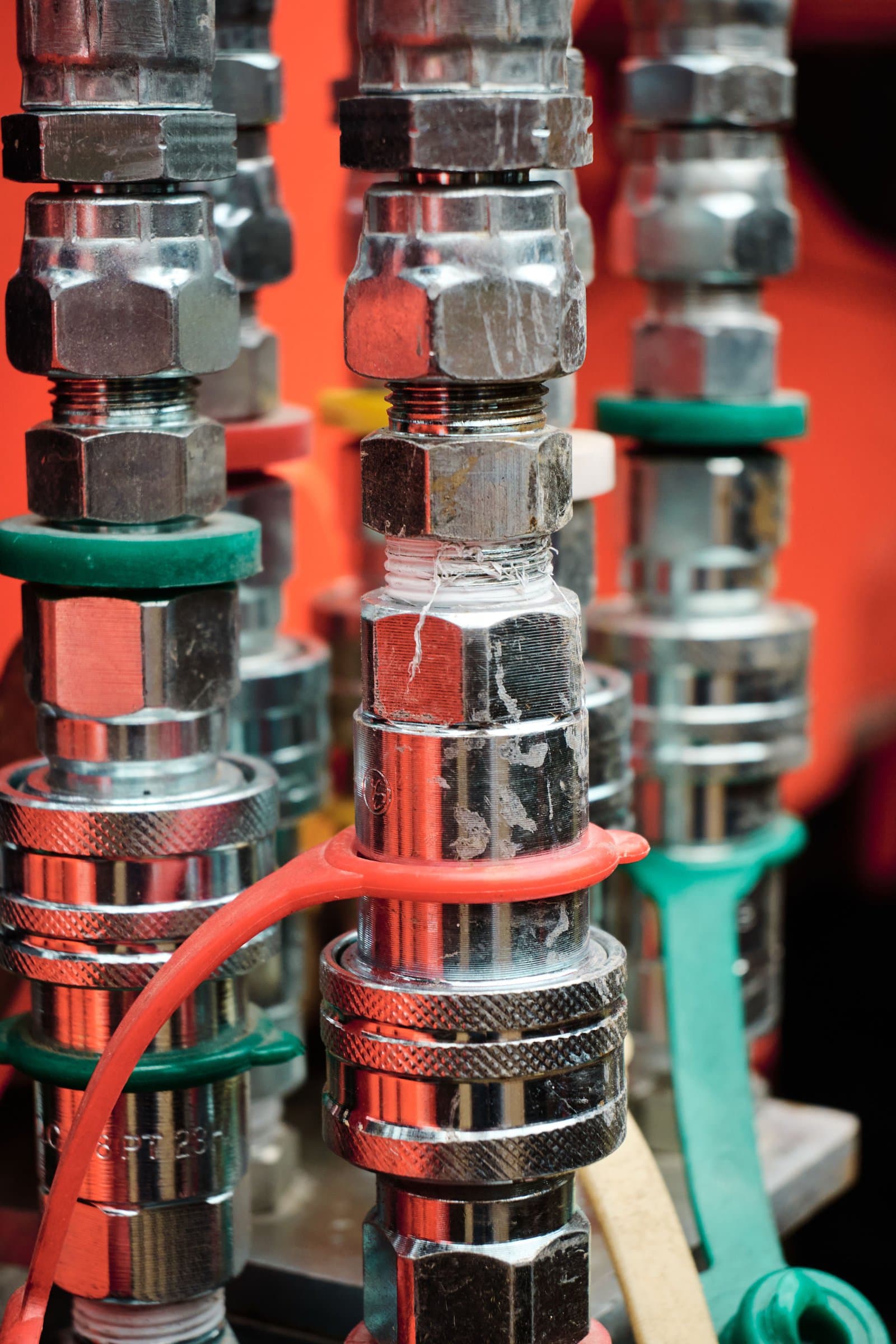 Raccords rapides hydrauliques en atelier